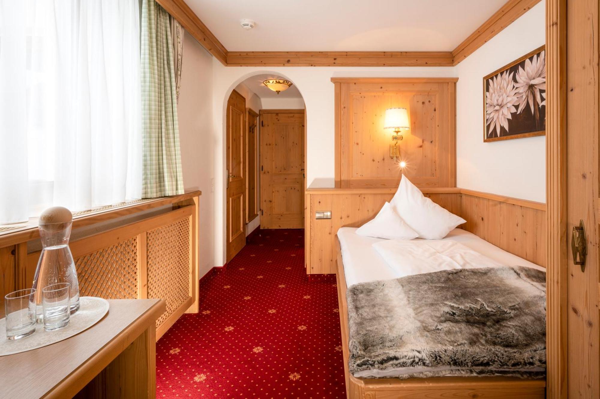 Hotel Almhof Galtür Esterno foto
